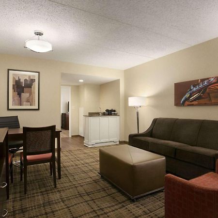 Embassy Suites Cleveland - Beachwood Exteriér fotografie