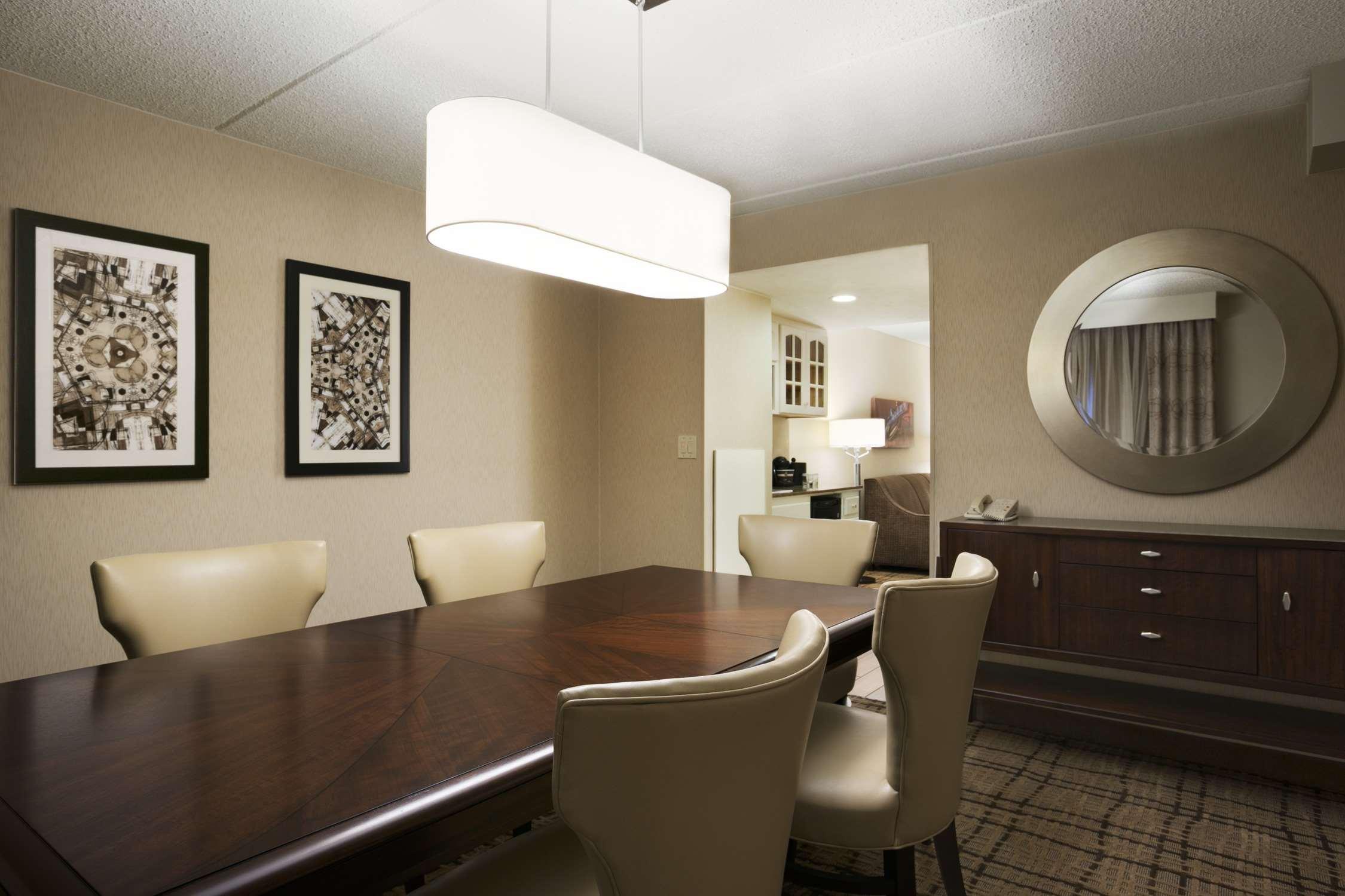 Embassy Suites Cleveland - Beachwood Exteriér fotografie