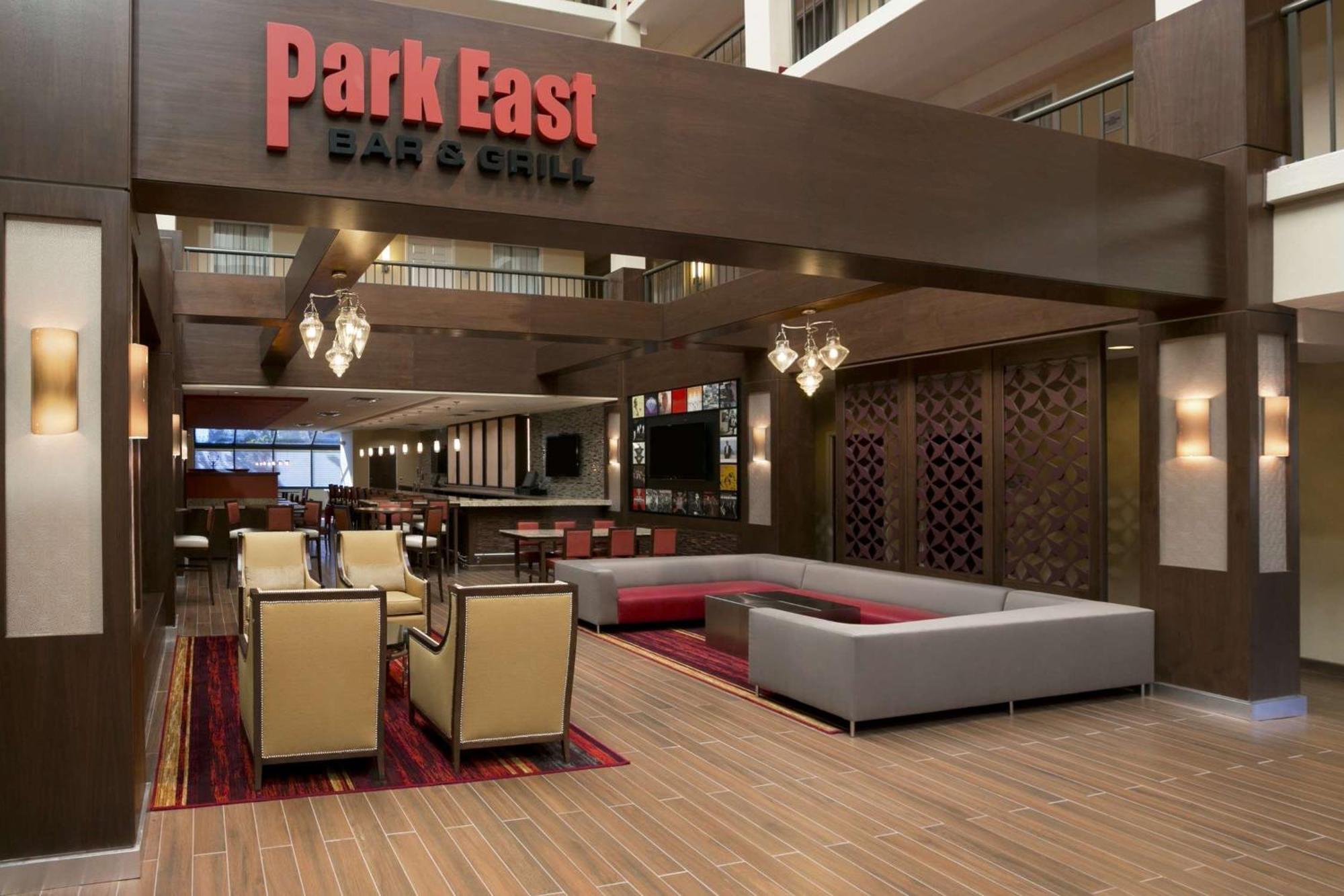 Embassy Suites Cleveland - Beachwood Exteriér fotografie