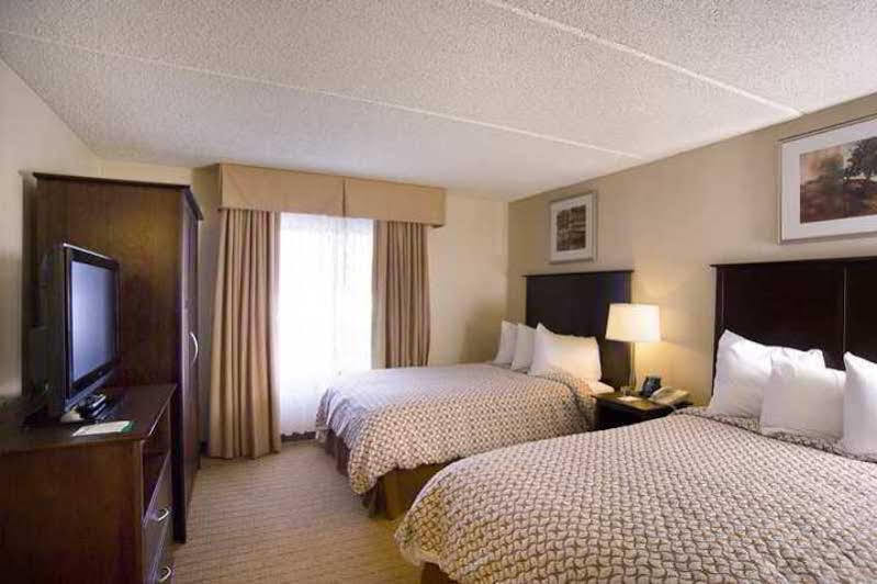 Embassy Suites Cleveland - Beachwood Exteriér fotografie